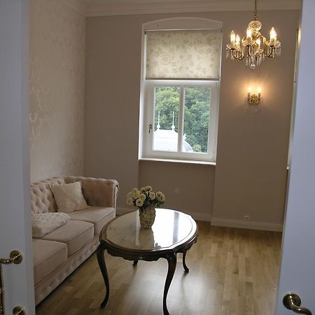Apartman Lux Skroupova Apartment การ์โลวีวารี ภายนอก รูปภาพ