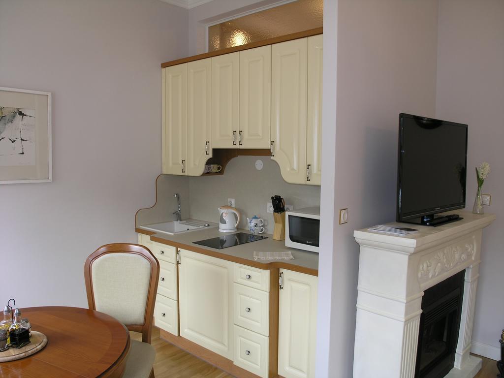 Apartman Lux Skroupova Apartment การ์โลวีวารี ภายนอก รูปภาพ